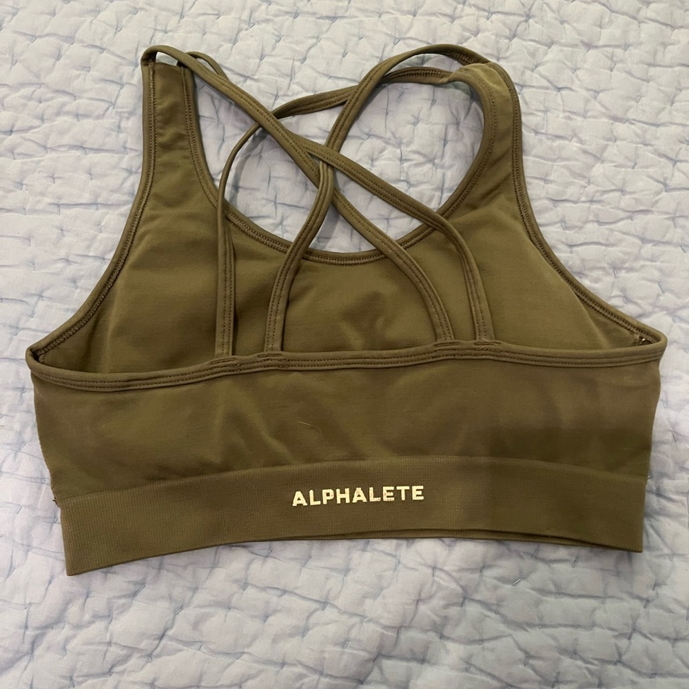 Alphalete sports bra